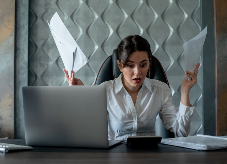 2. Increased Risk of Errors, Delays, and Compliance Issues ⚠️