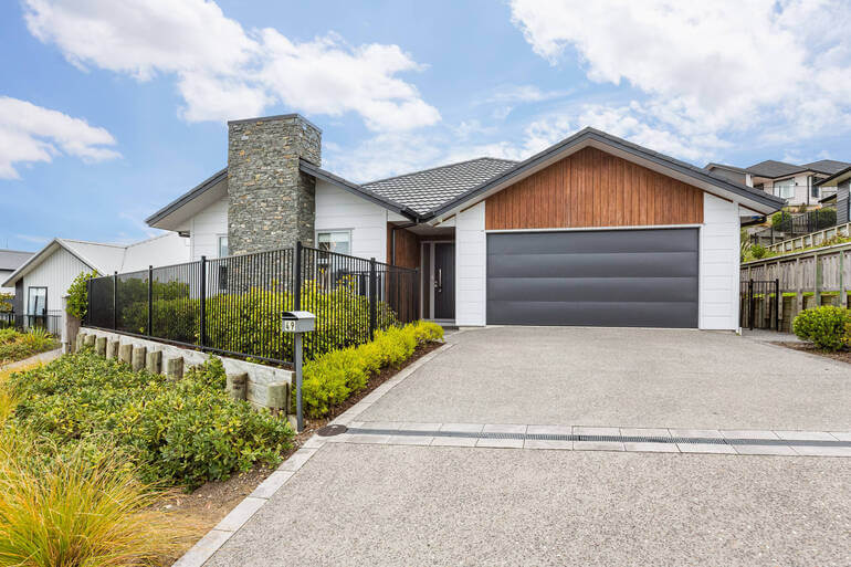 AI Real Estate Photo Editing by AgentUp