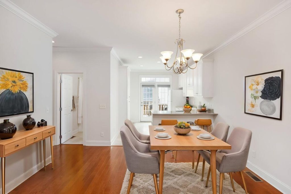Scandinavian dining room using virtual home staging software