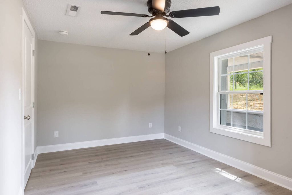 Empty modern bedroom before using the best AI virtual staging for real estate